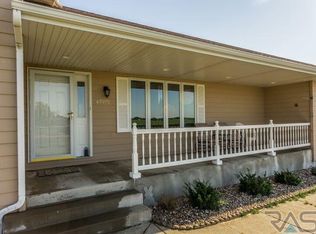 47975 Meadowlark St, Harrisburg, SD 57032