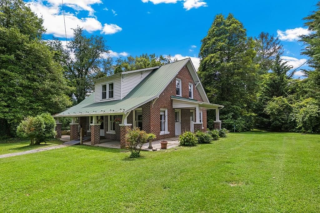 1444 W Lee Hwy, Chilhowie, VA 24319 | Zillow