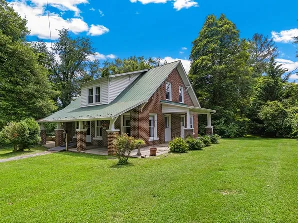 1444 W Lee Hwy, Chilhowie, VA 24319