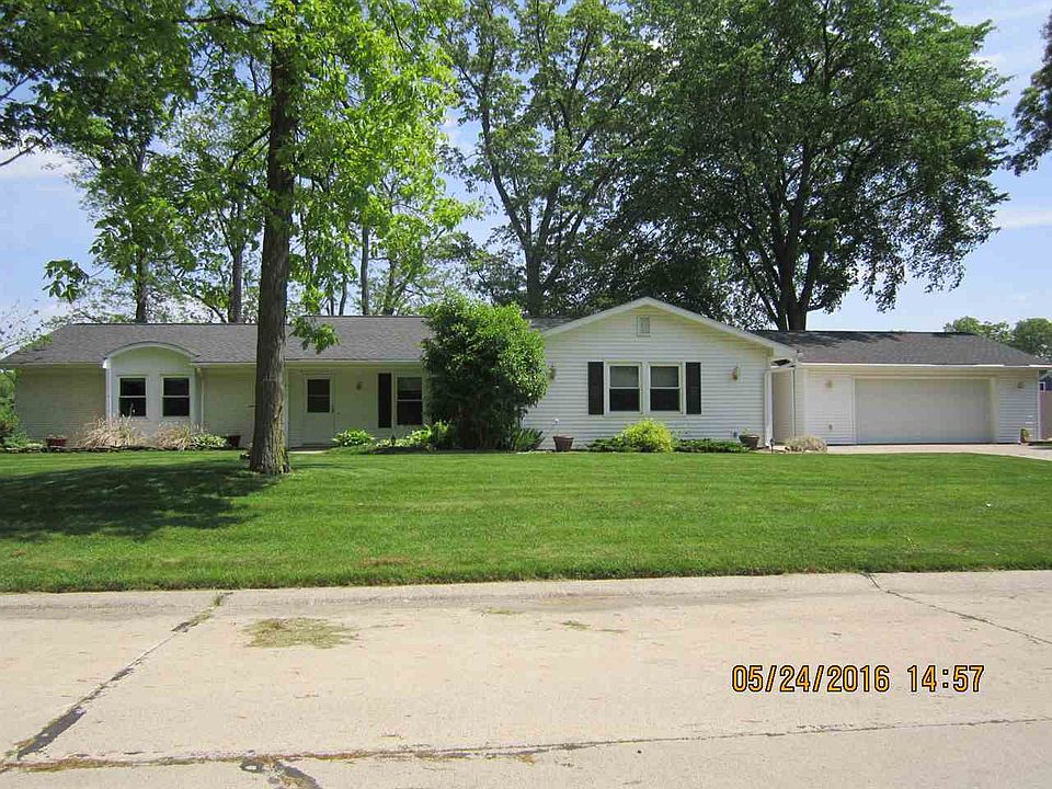 1st image of 810 Village Ct