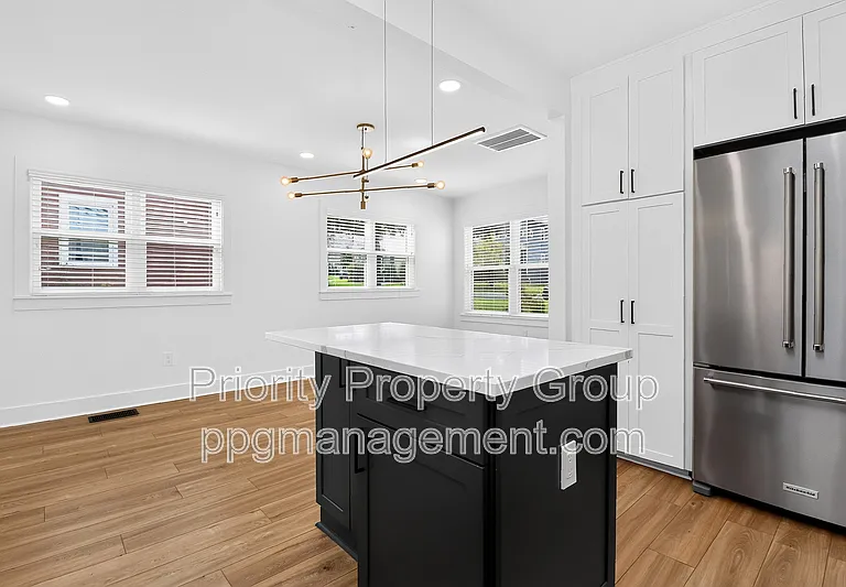 1033 Drummond Ave — Photo 19