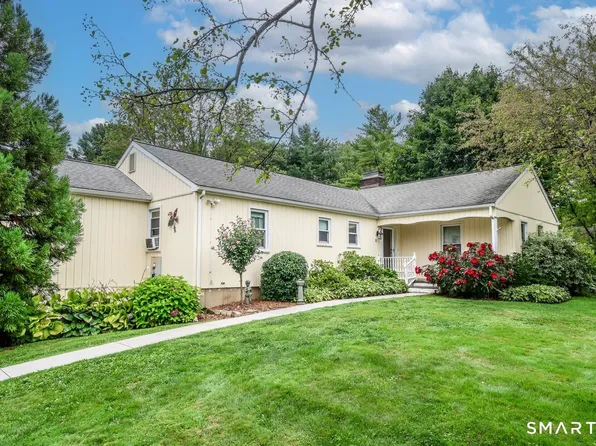 11 Jefferson Drive, New Milford, CT 06776