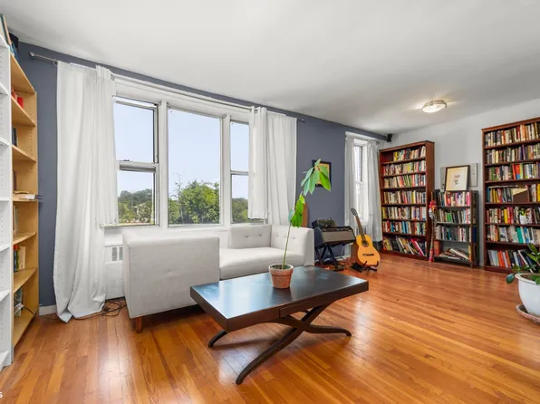 5425 Valles Avenue 5G image 2 of 11