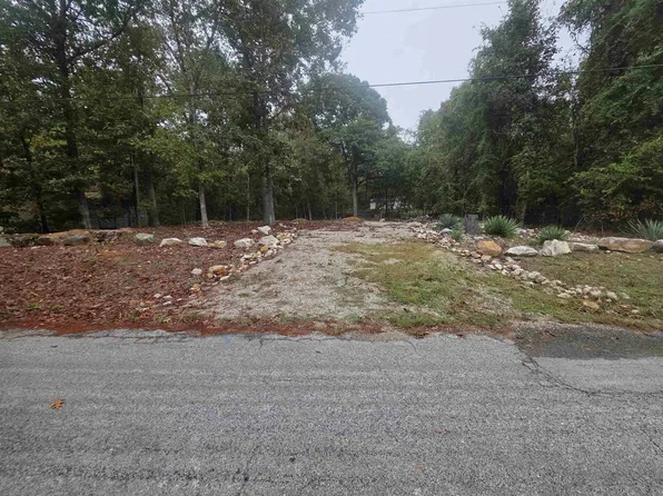69 Sequoyah Ridge Rd, Cherokee Village, AR 72529