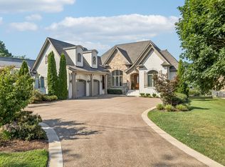 3033 Lakeshore Dr, Old Hickory, TN 37138