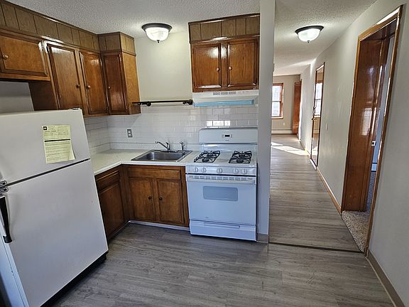 5th image of 17 Brown St #2A