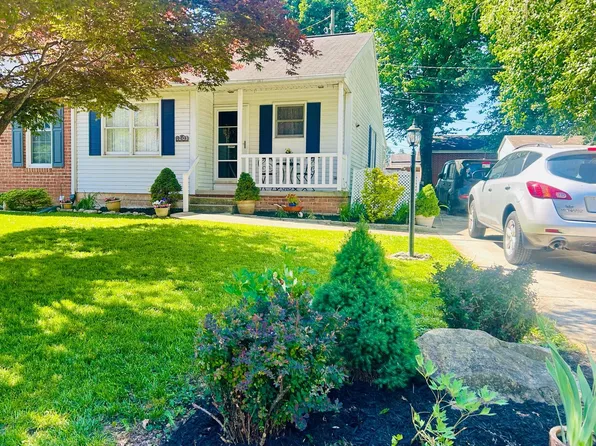 1003 Northfield Dr, Carlisle, PA 17013