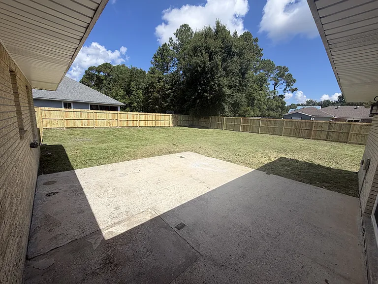 247 Oak Dr — Photo 23