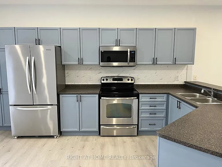 63 Jessica Dr — Photo 3