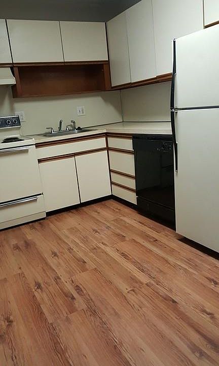 1st image of 106 Broad St APT 25