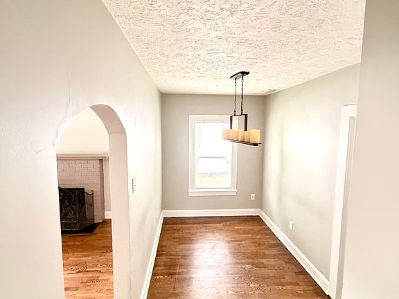 4th image of 210 Linwood Dr