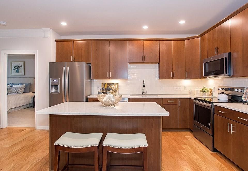 1st image of 1308 Pennington Dr #1308
