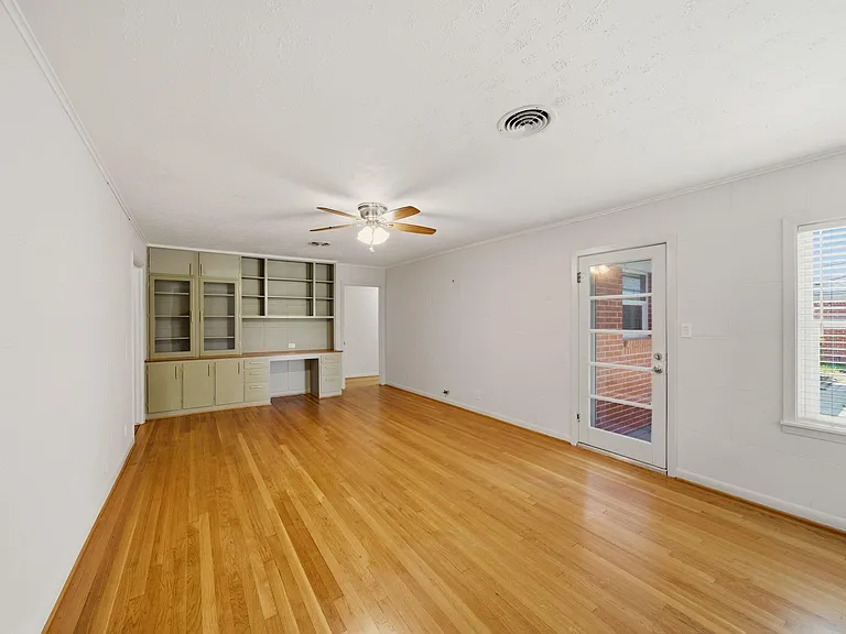 6323 Cindy Ln — Photo 3