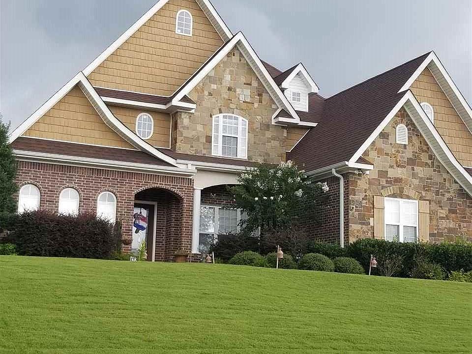 2nd image of 3616 Riviera Dr