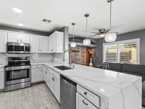 13014 W PARADISE Drive, El Mirage, AZ 85335