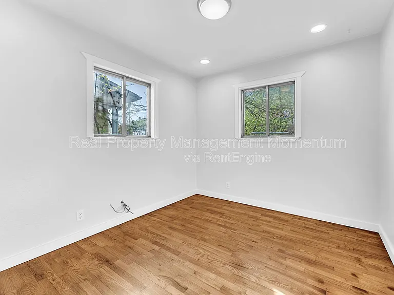 1610 E Nora St — Photo 12