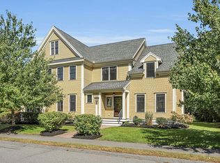 72 Finigan Way, Concord, MA 01742