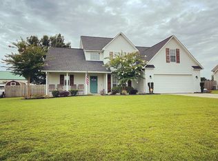 214 Spring Chase Cir, Kathleen, GA 31047