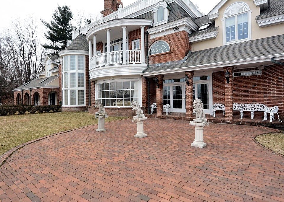 141 Spring St, Shrewsbury, MA 01545 Zillow