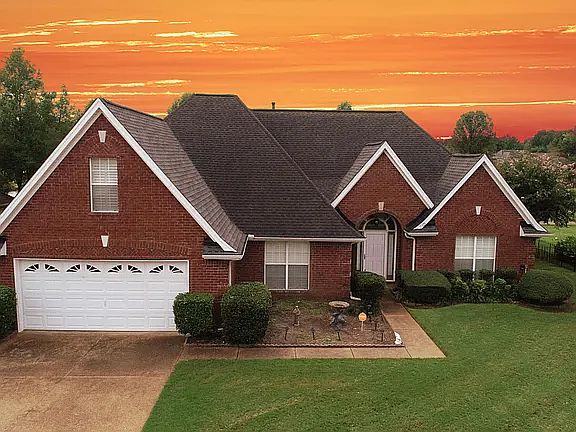 1st image of 710 Lauren Ln