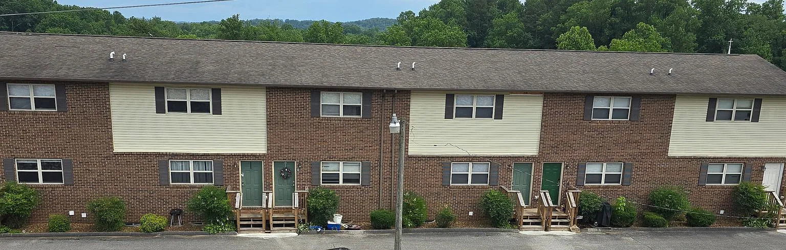 Fox Ridge Apartments — Photo 1