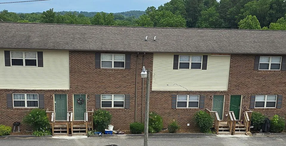 434 Hillside Dr