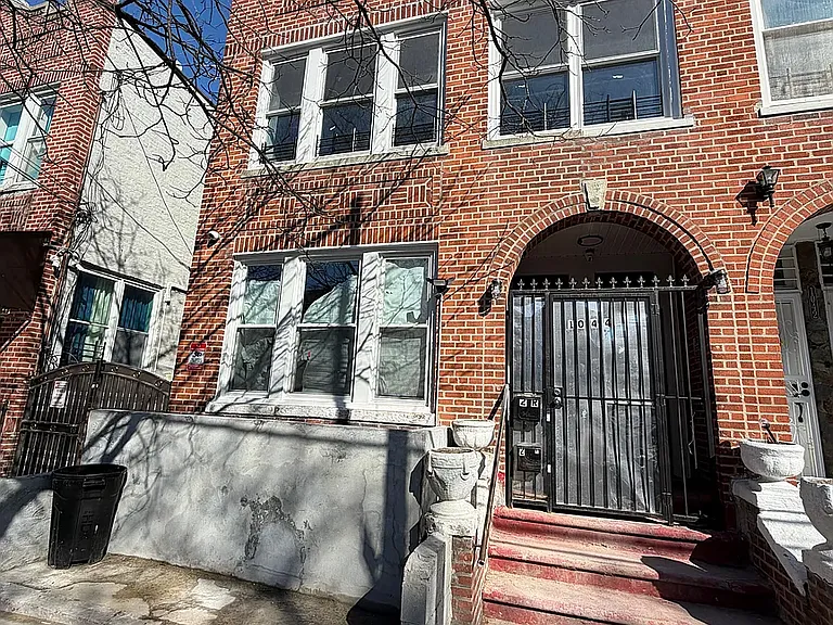 Manor Ave — Photo 14