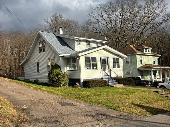 83 James St, Shavertown, PA 18708