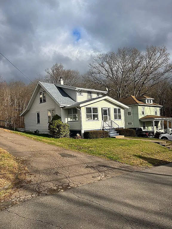 83 James St photo 1
