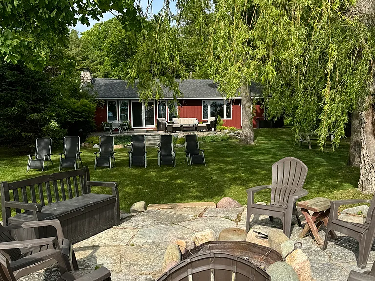 3756 Springwater Beach Rd — Photo 6
