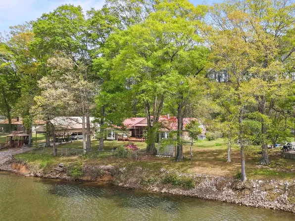 395 Woodside St, Childersburg, AL 35044