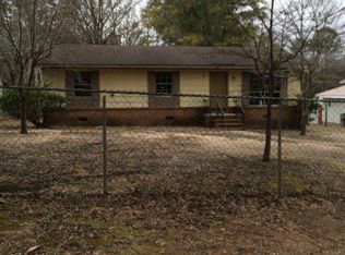 2023 Beachview Dr, Albany, GA 31705