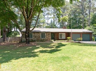 1582 Burning Oak Way, Snellville, GA 30078