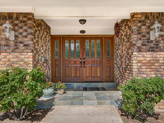 2nd image of 629 Sierra Dr SE