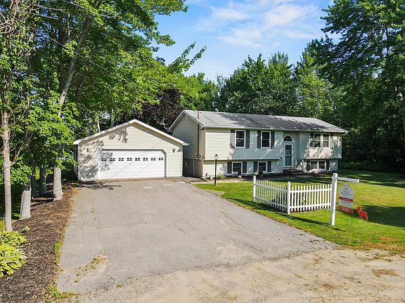 5th image of 68 Lorraine Avenue