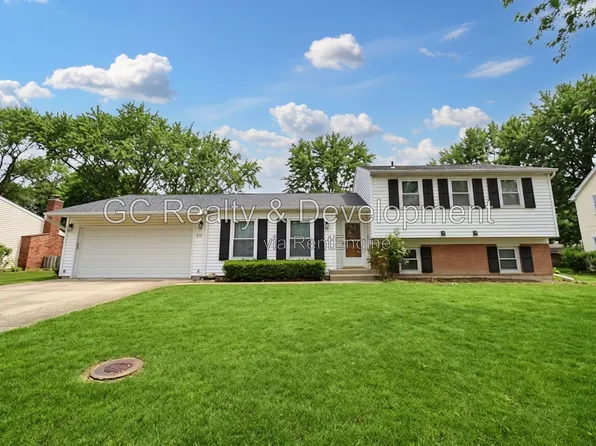 231 Ridgefield Ln, Naperville, IL 60565