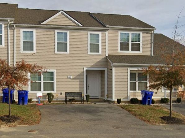415 Twisted Oak Dr NW