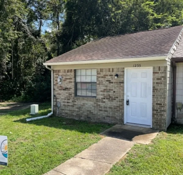1235 Continental Ct — Photo 7