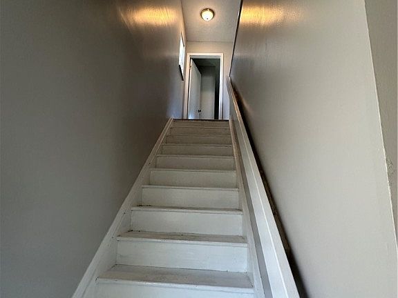 4th image of 9421 Hilgert Dr
