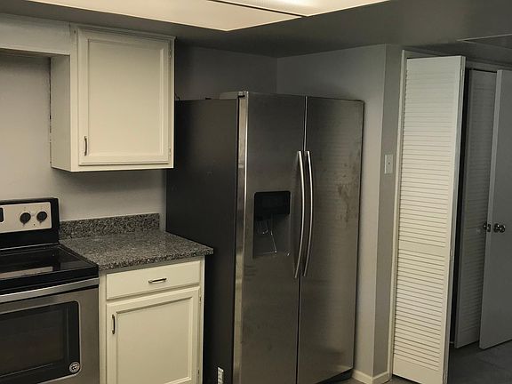 4th image of 1001 Harvest Glen Dr