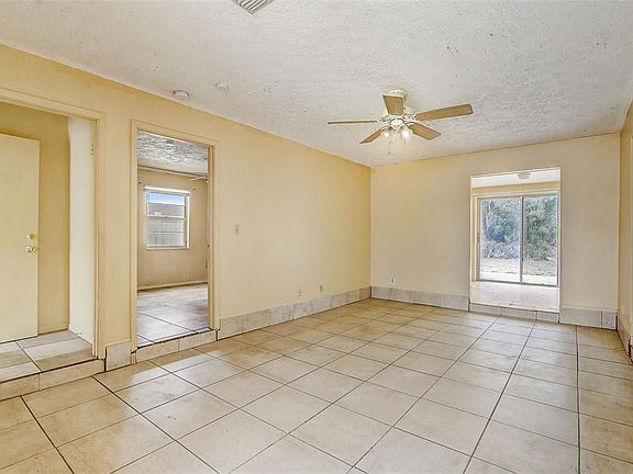 4th image of 4645 Conley St