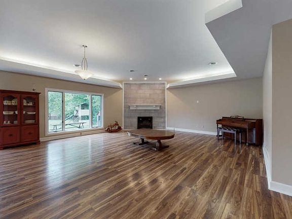 5th image of 172 Redwood Dr