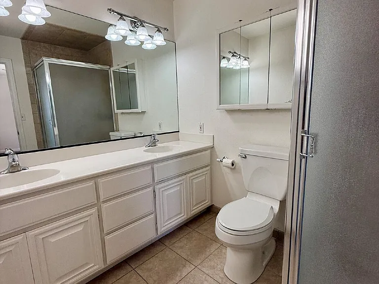 5220 Dresden Cir — Photo 11
