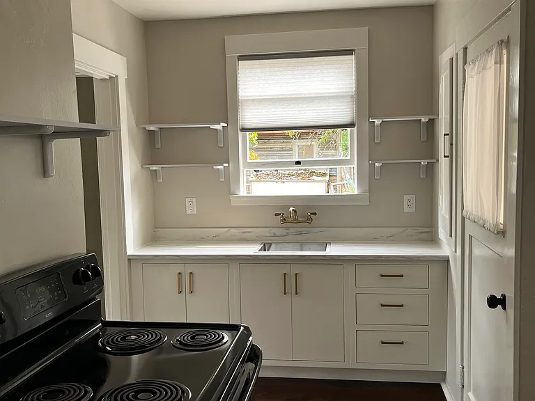 858 NE Killingsworth Ct — Photo 12