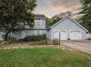 607 Tulip Ln, Three Rivers, MI 49093