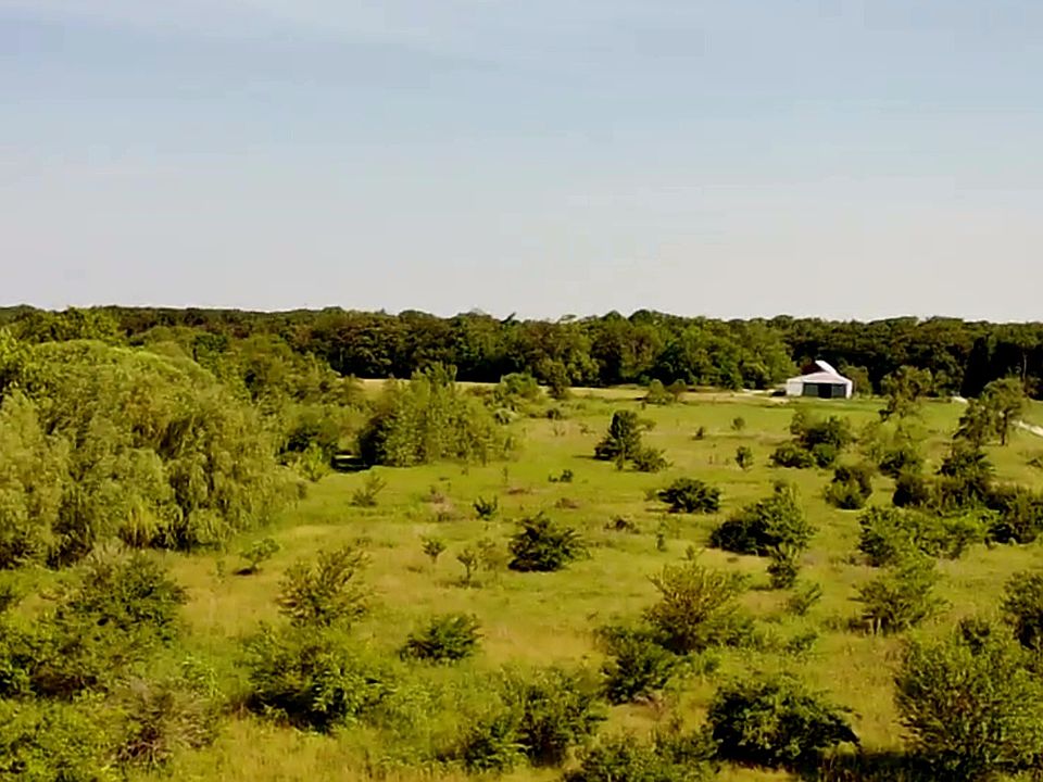 2nd image of 19466 Bauer Rd