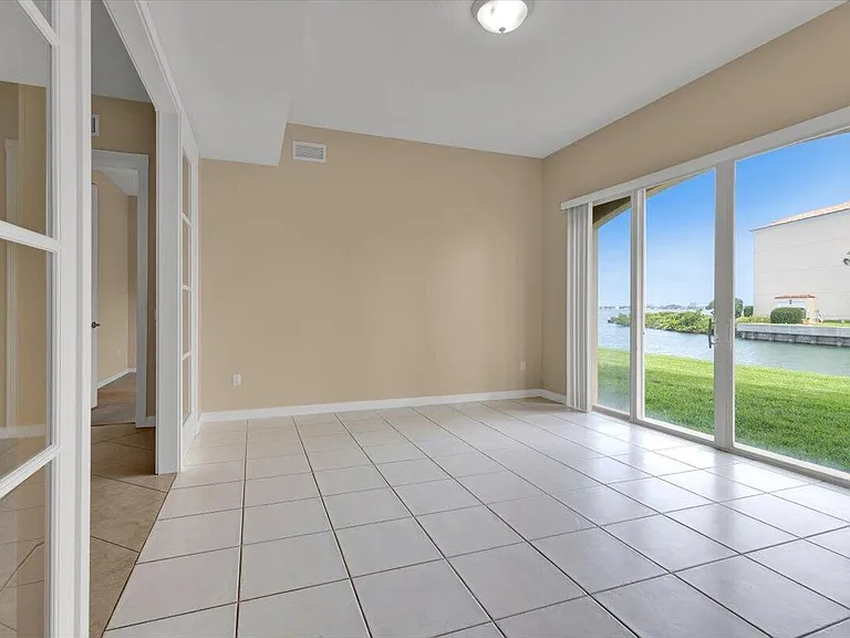 5 Harbour Isle Dr E #103 — Photo 10