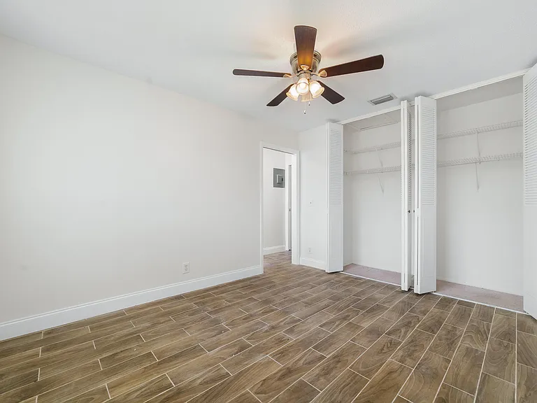 2567 Dudley Dr W #F — Photo 26