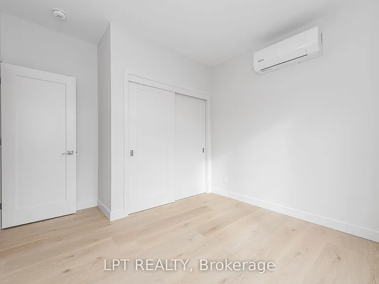 250 Shakespeare St #4 — Photo 13