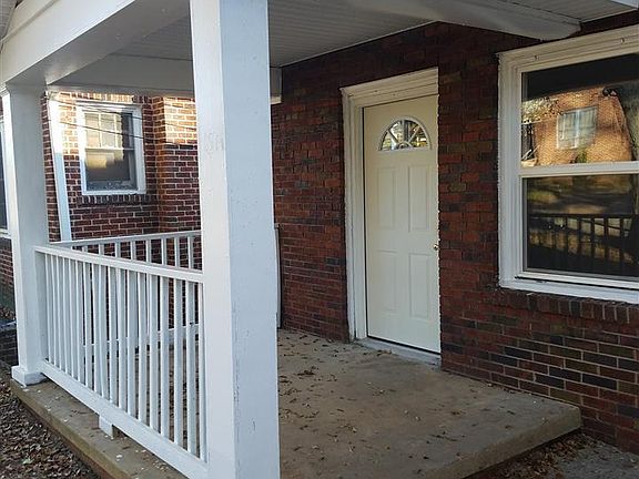 3rd image of 13B Woodfin Ave
